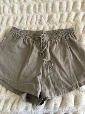 Weekday Relaxed Drawstring Shorts — Taupe
